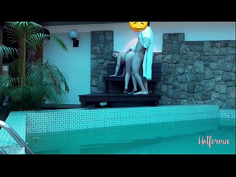 ❤️ 老板邀请女佣去泳池，却忍不住要来个热辣的 ️❌ Quality porn️❤